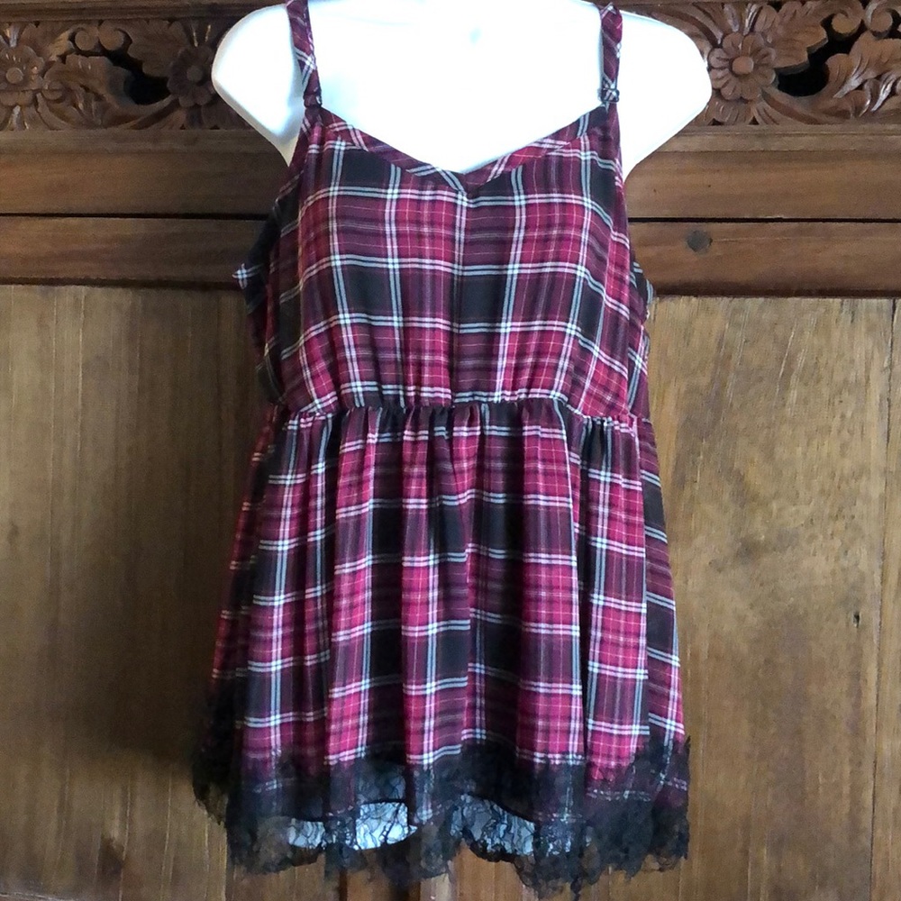 Feminine plaid and lace cami by Torrid.  Size 0